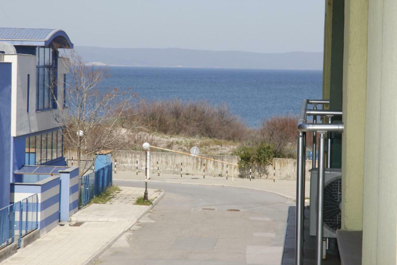 Apartment Rosi Pomorie Bagian luar foto