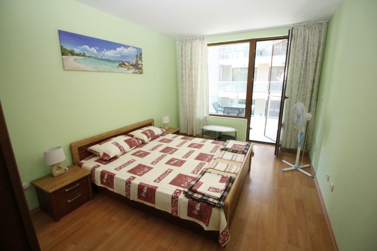 Apartment Rosi Pomorie Bagian luar foto