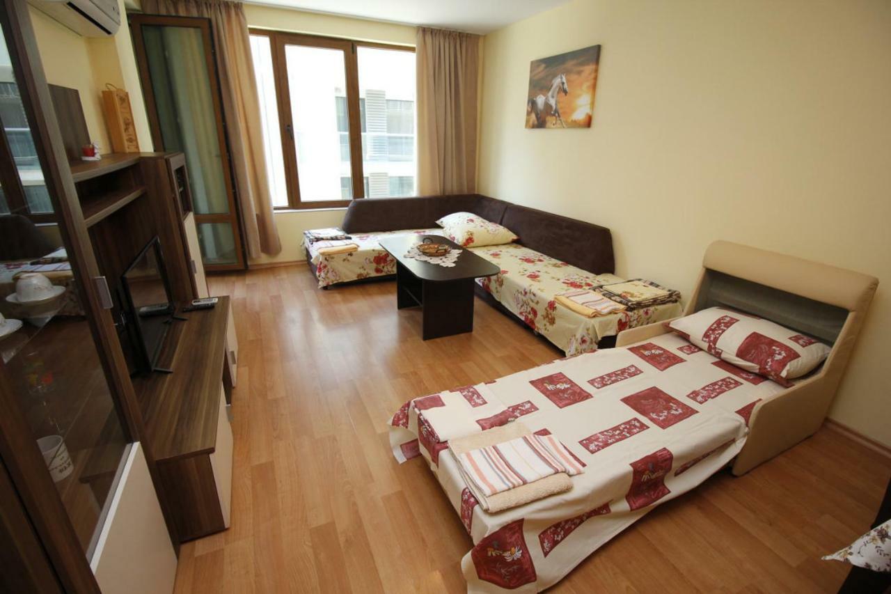 Apartment Rosi Pomorie Bagian luar foto